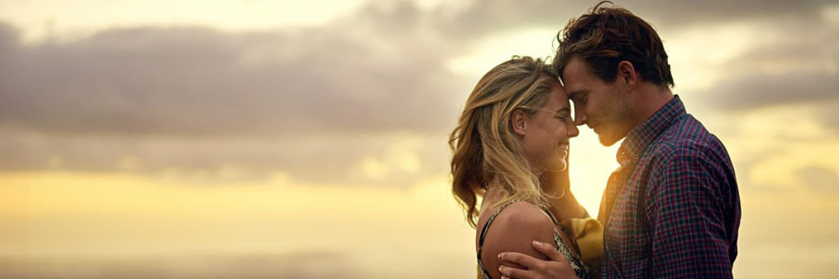 How to Build Sexual Tension: A Psychological Guide to Spark Connection
